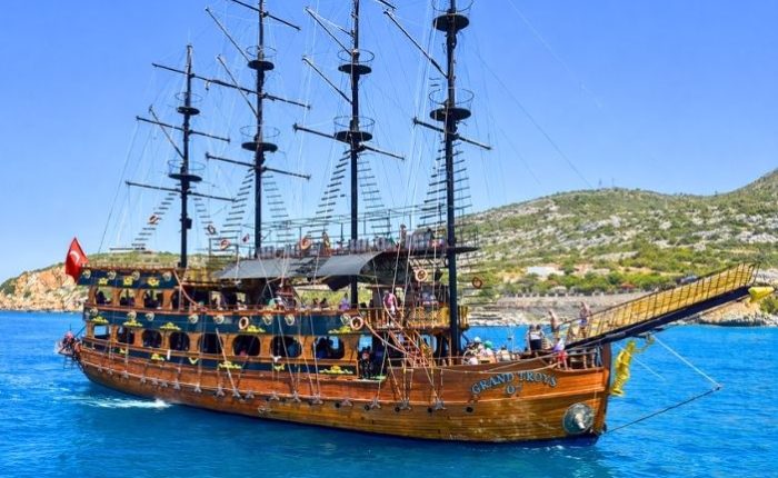 Alanya Grand Troys 07 Korsan Tekne Turu Feature