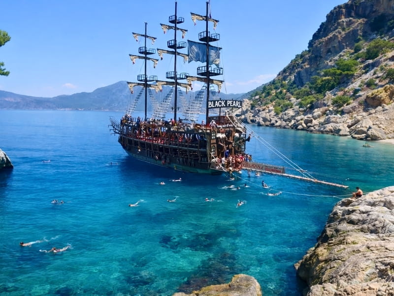 Ege’nin Berrak Koylarında Huzurun Tadını Çıkarın