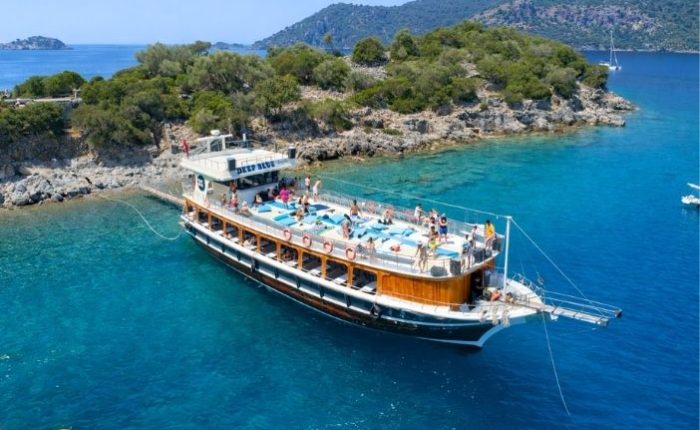 Fethiye Kelebekler Vadisi Deep Blue Tekne Turu Feature