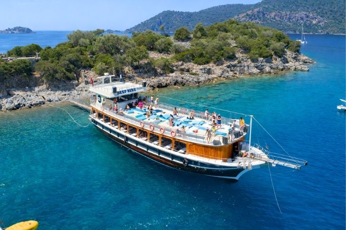 Fethiye Kelebekler Vadisi Deep Blue Tekne Turu Feature