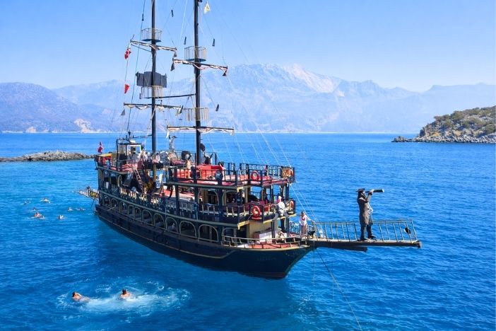 Kelebekler Vadisi Salazar Tekne Turu Feature