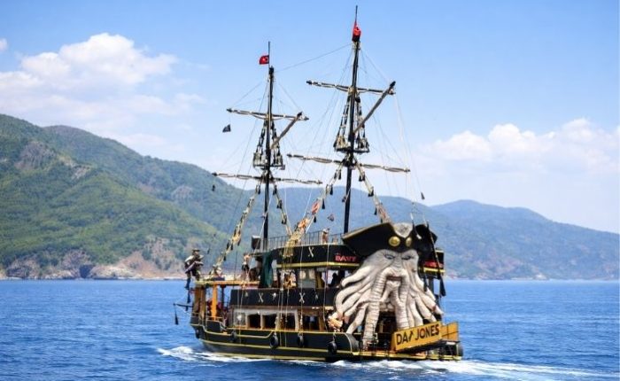 Marmaris Davy Jones Korsan Tekne Feature