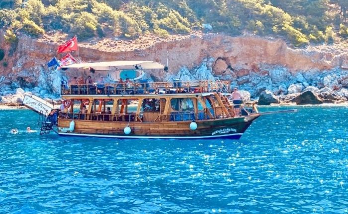 Ocean Paradise Tekne Turu Feature Alanya