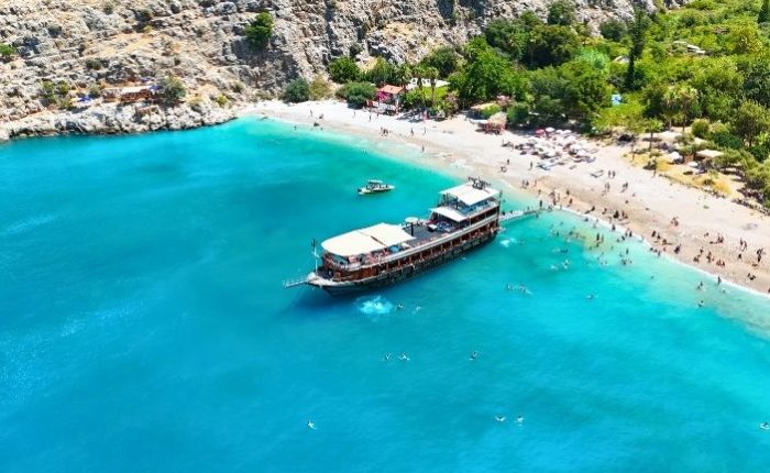 Robinson Kelebekler Vadisi Tekne Turu Feature